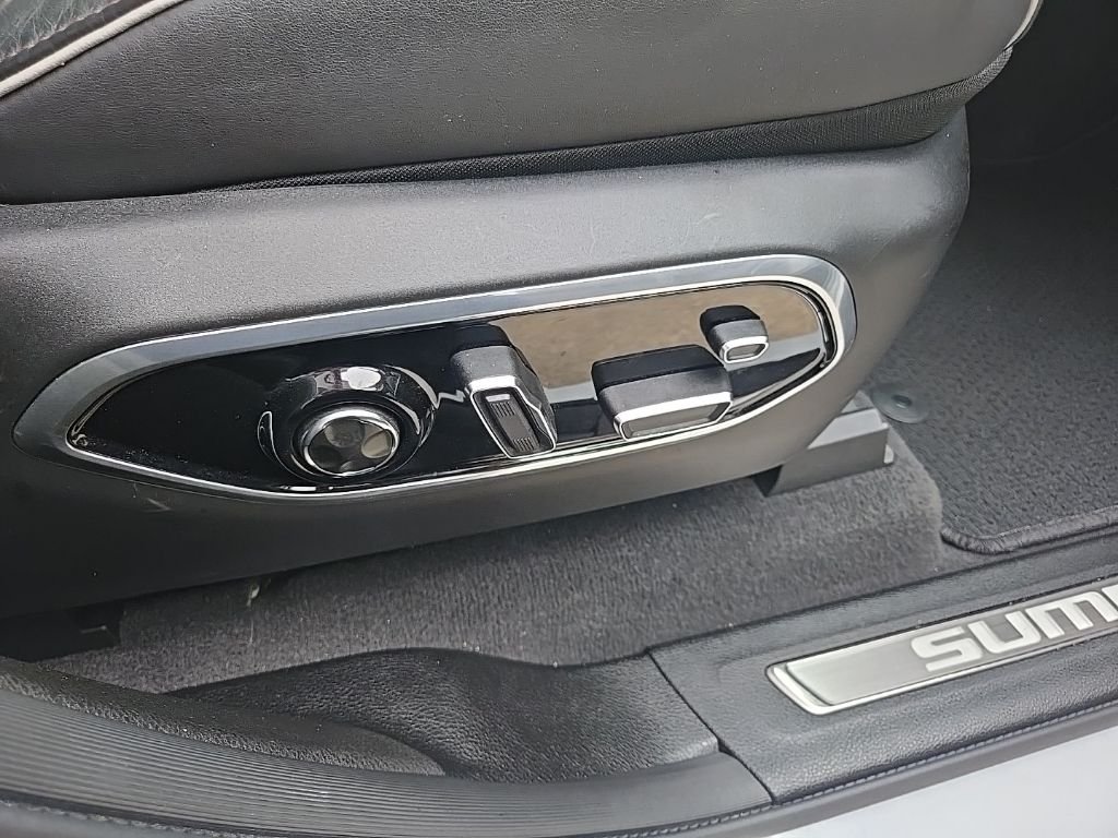 Used 2022 White Jeep Summit Reserve image 89