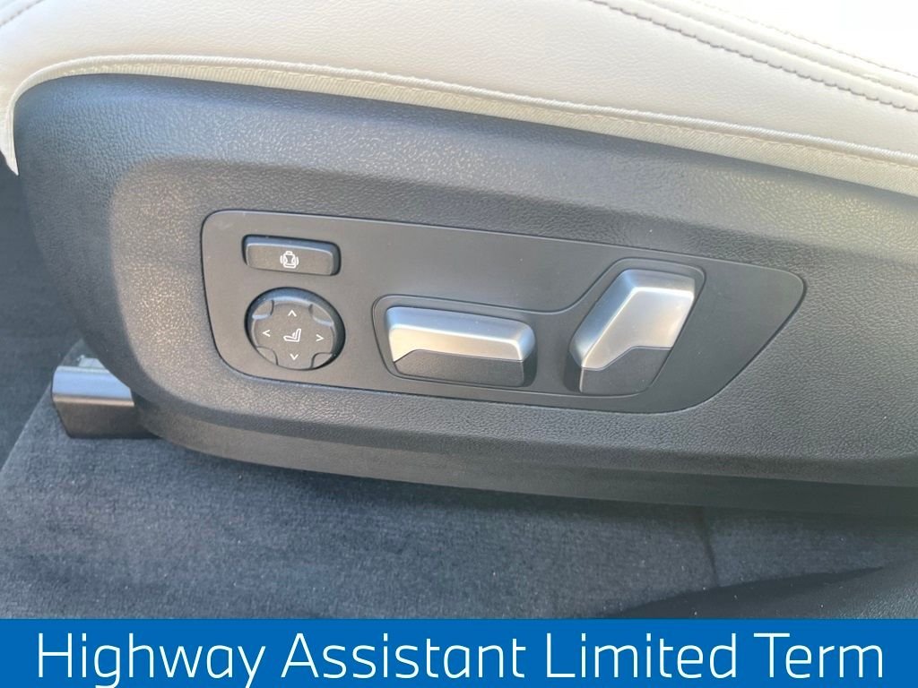 Used 2026 White BMW xDrive50e image 8