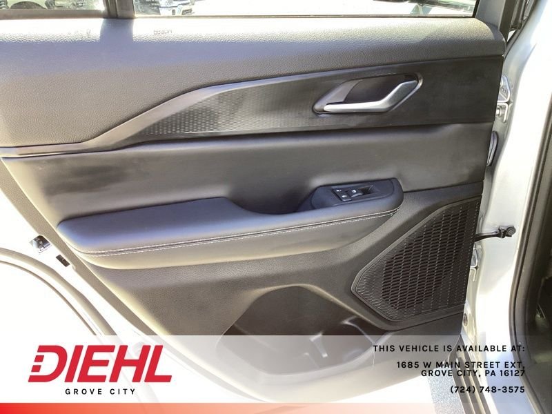 Used 2023 Silver Jeep Altitude X image 16