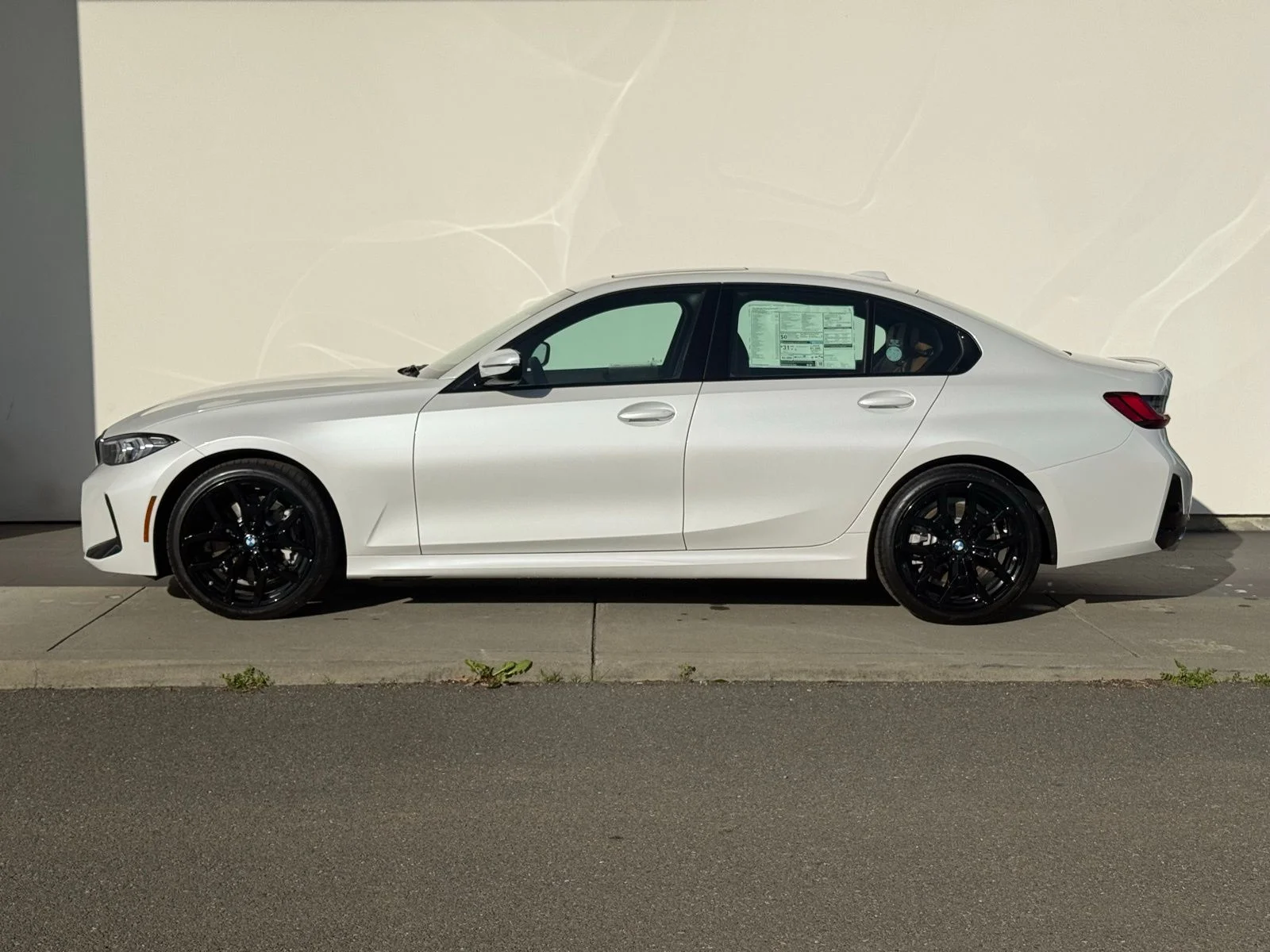New 2026 Mineral White Metallic BMW 330i image 4