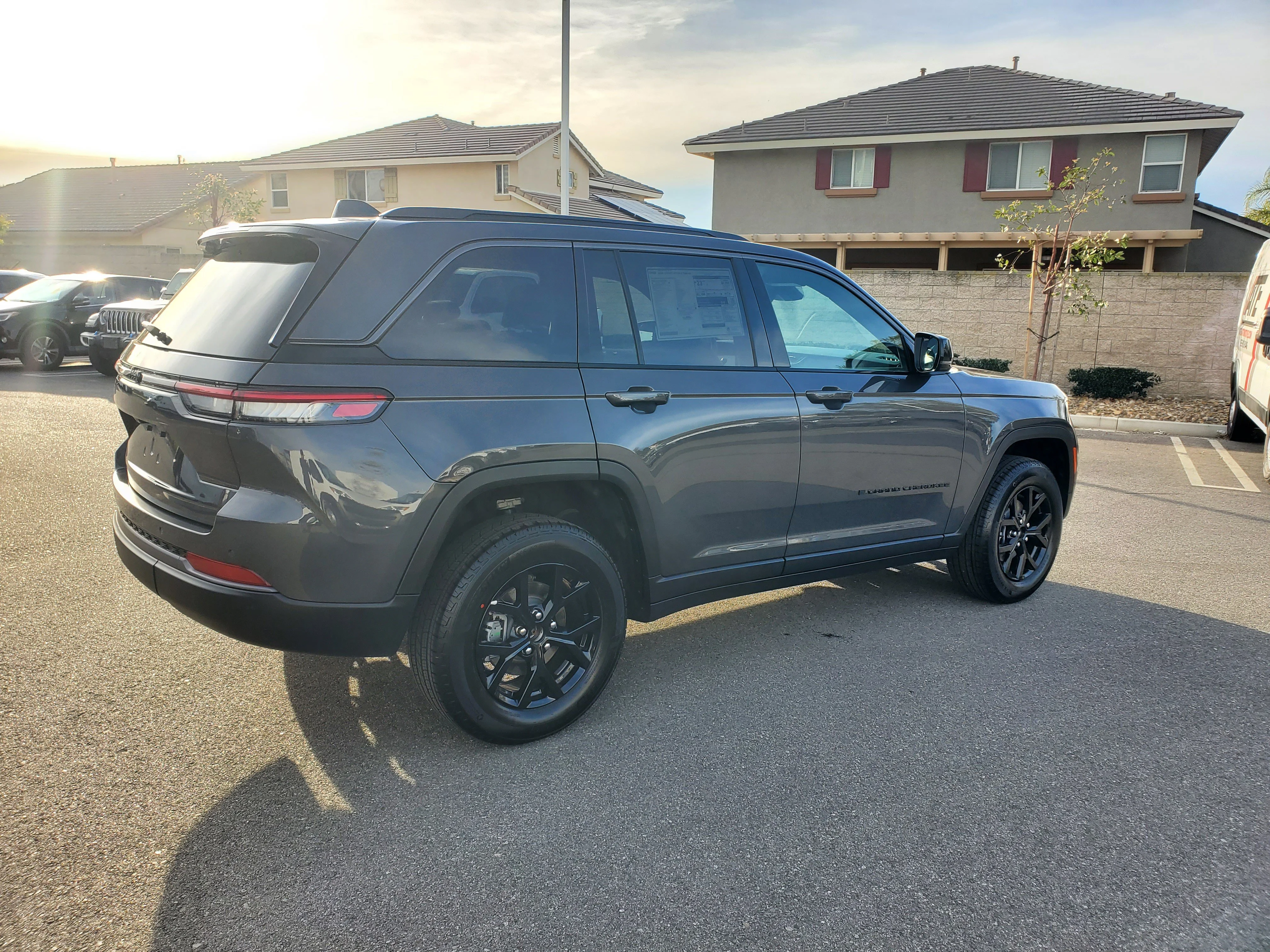 New 2026 Baltic Gray Metallic Clear-Coat Exterior Paint Jeep Altitude image 4