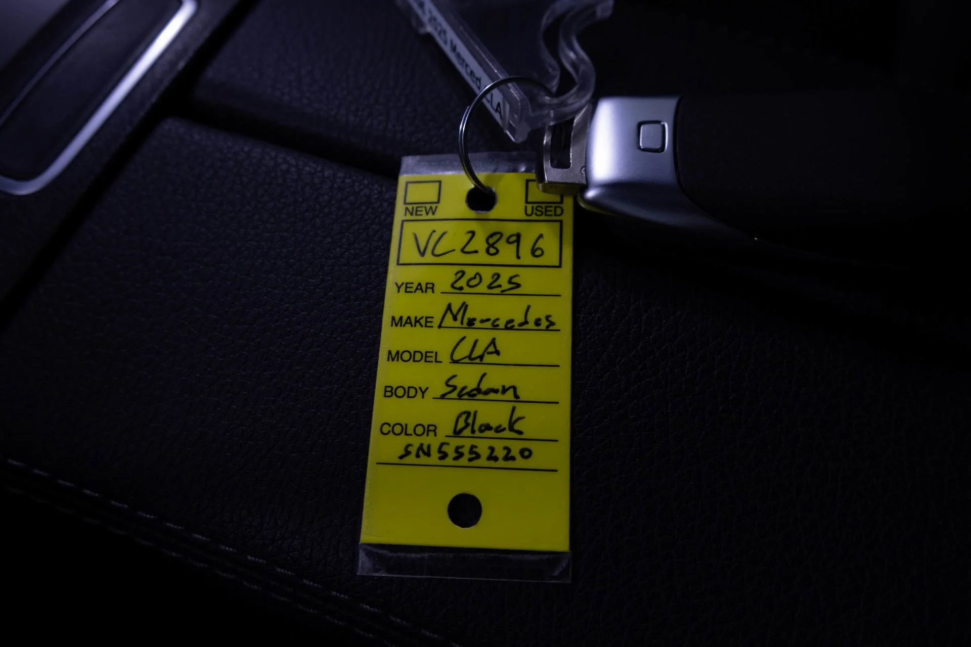 Used 2025 Black Mercedes-Benz 4MATIC® image 30