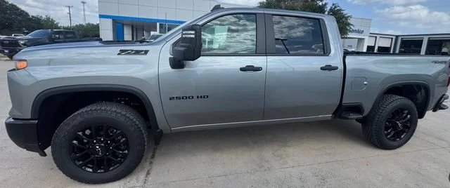 2026 Chevrolet Silverado 2500 HD Custom - Photo 4