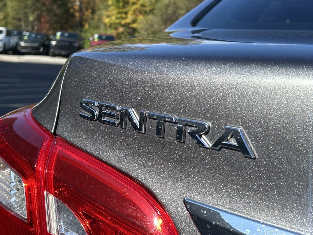 Used 2019 Gray Nissan SV image 12