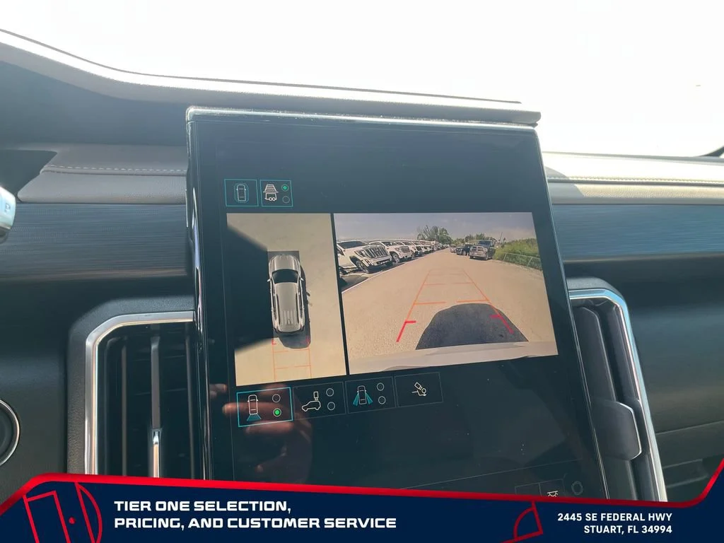 New 2026 Summit White GMC Elevation image 32