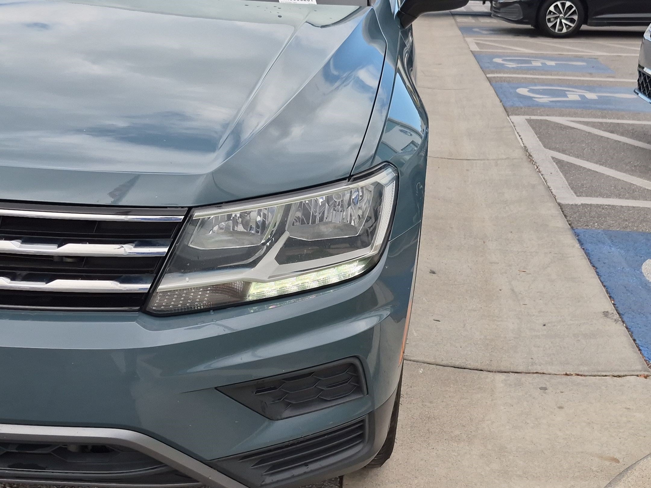 Used 2019 Blue Metallic Volkswagen S image 9