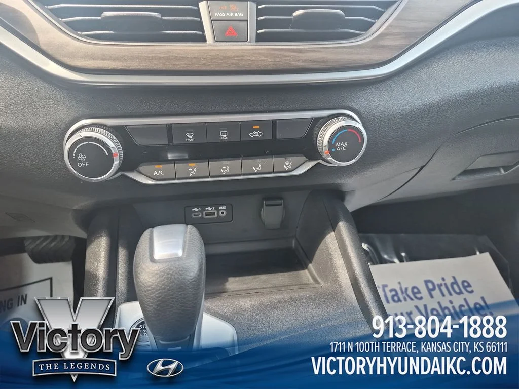 Used 2025 Red Nissan 2.5 SV image 18