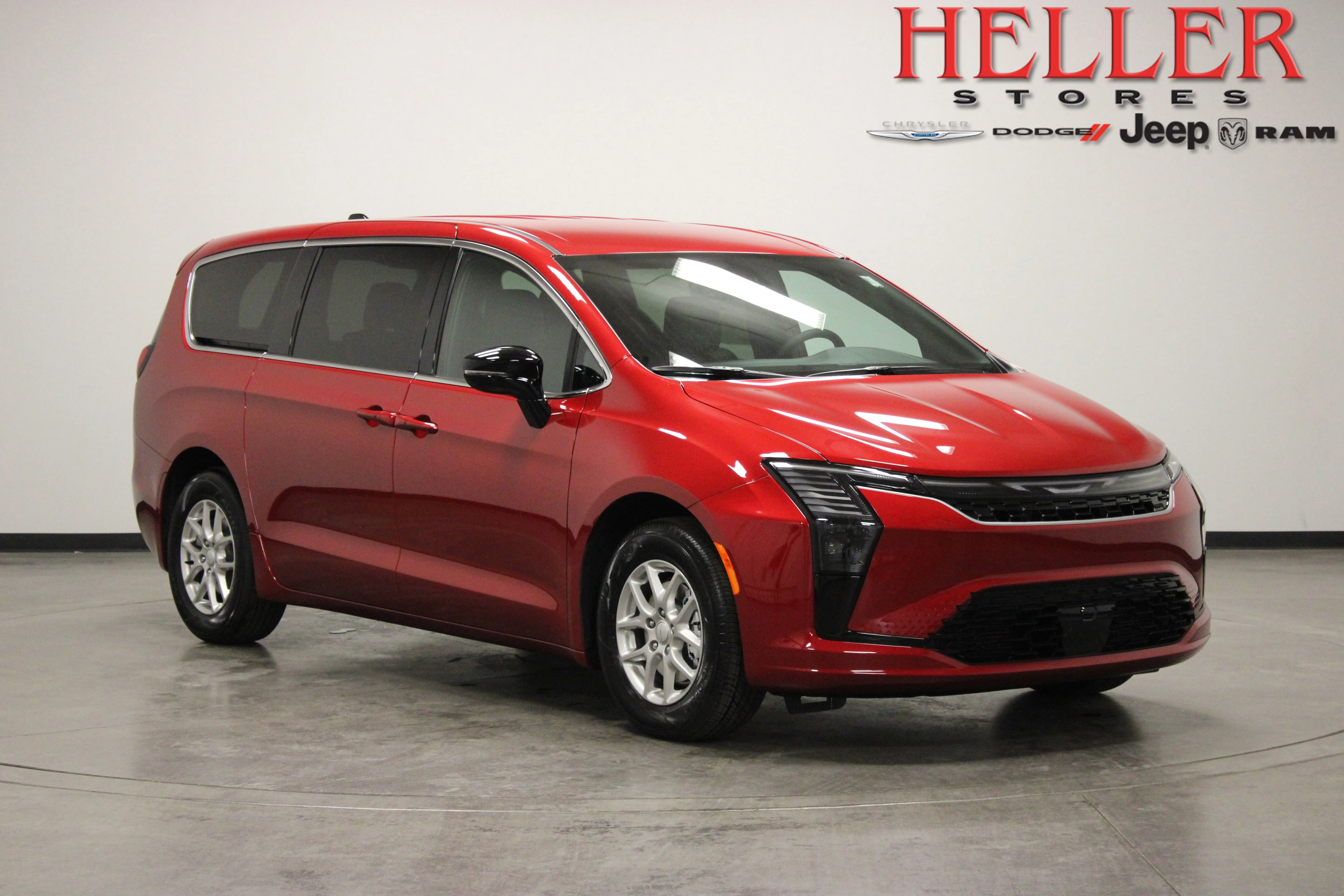 2027 Chrysler Pacifica Select's photo