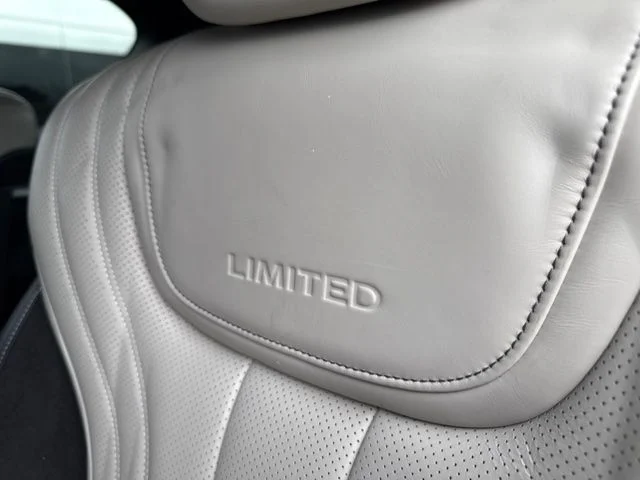 Used 2019 Anthracite Gray INFINITI Limited image 12