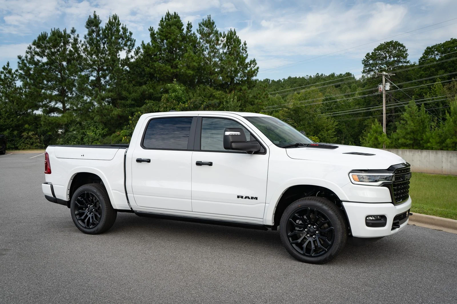 New 2026 Bright White Clear-Coat Exterior Paint RAM Limited image 22
