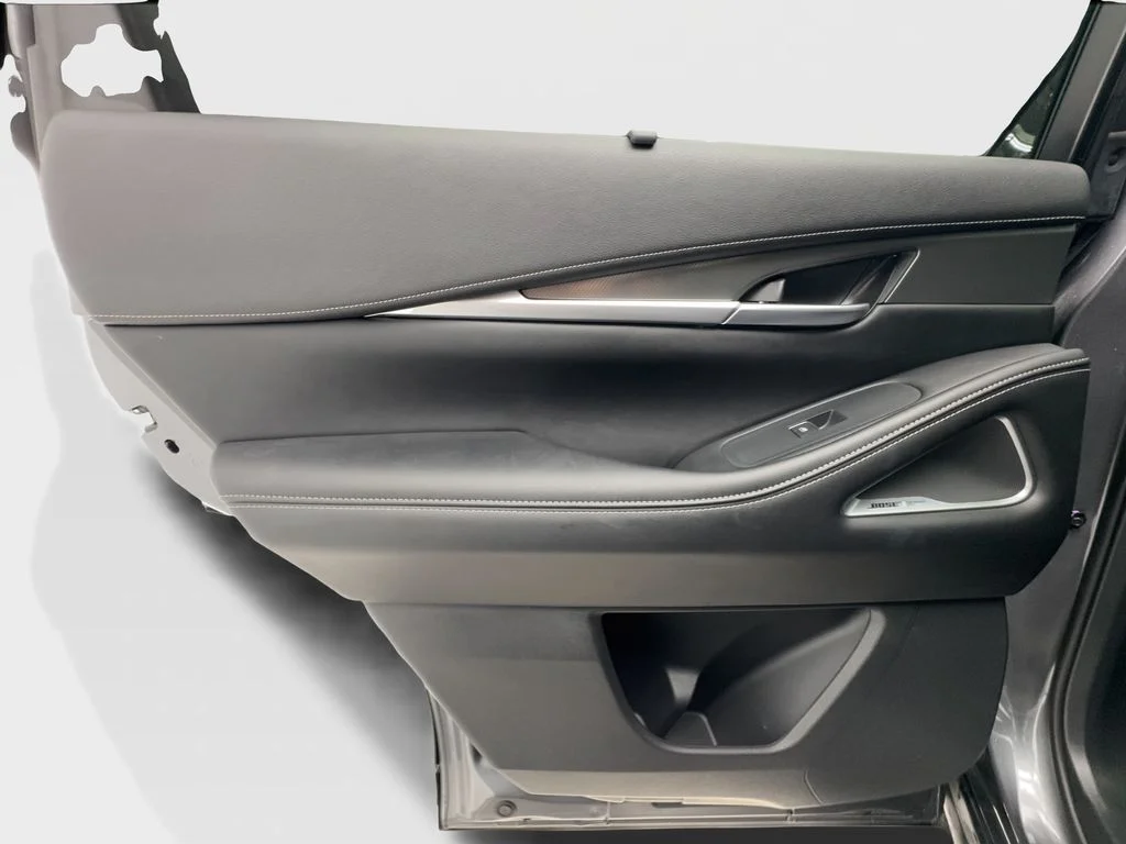 Used 2025 Gray INFINITI LUXE image 27