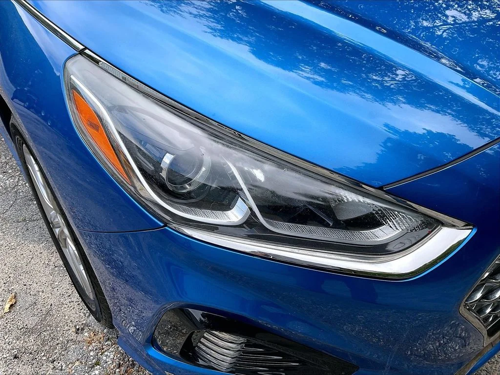 Used 2018 Electric Blue Hyundai Sport image 31