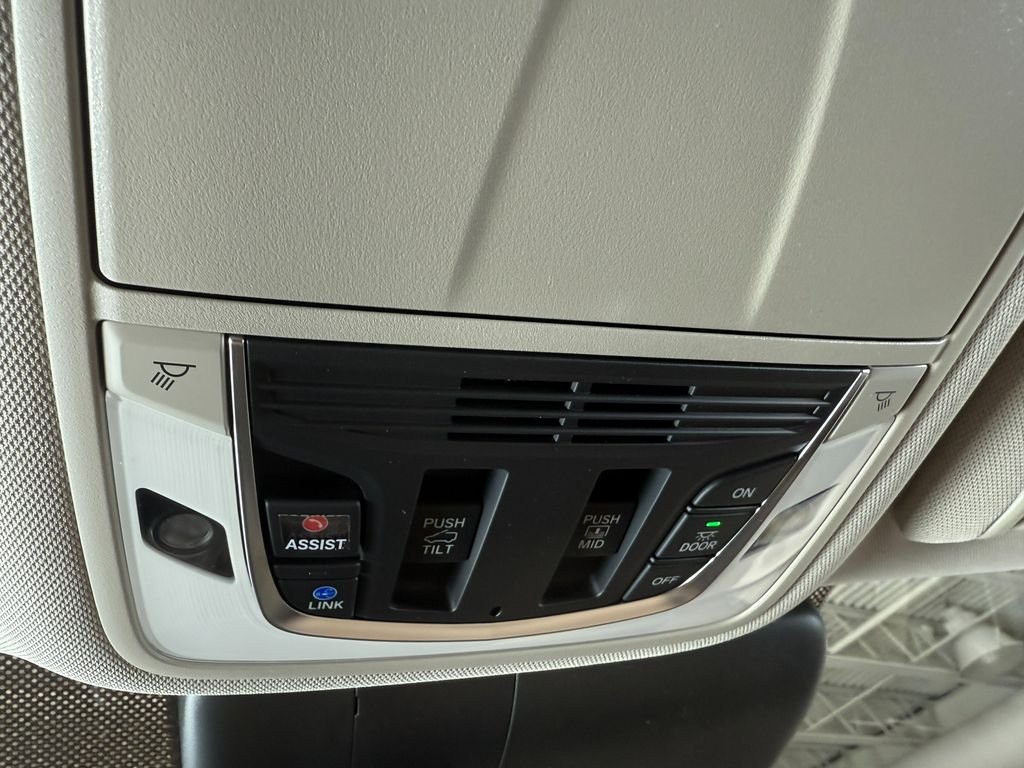 New 2026 Majestic Black Pearl Acura Advance Package image 19