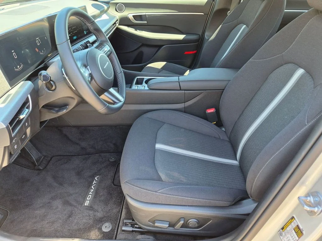 Certified Used 2026 Silver Hyundai SEL Sport image 10