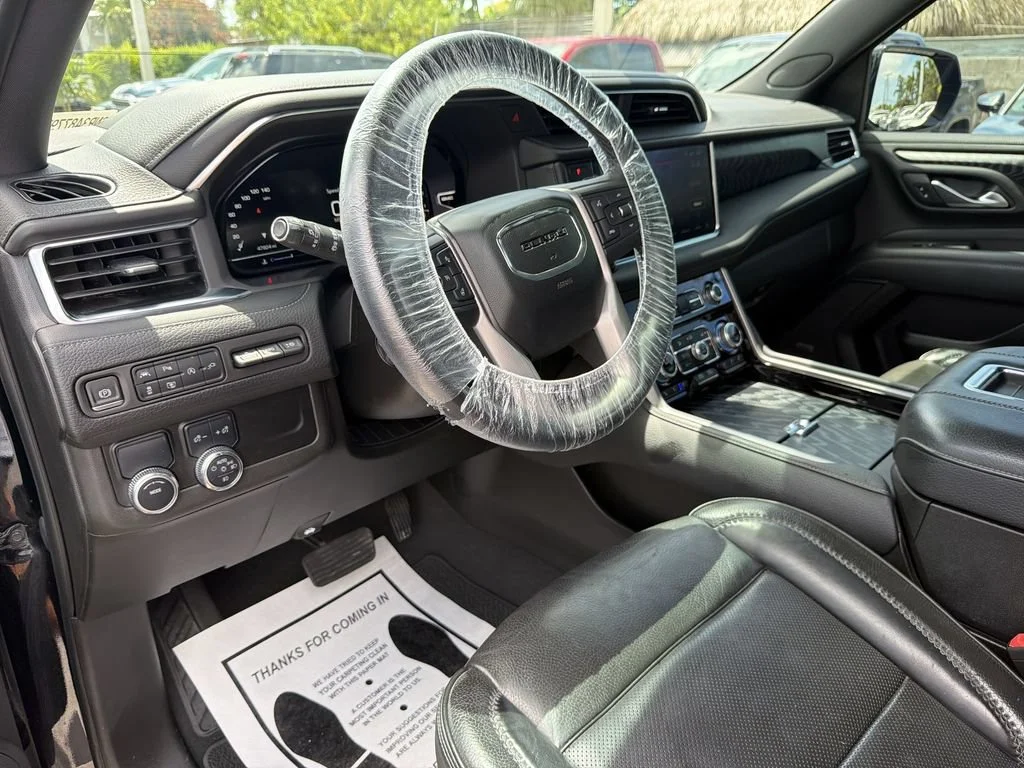 Used 2022 Onyx Black GMC Denali image 16