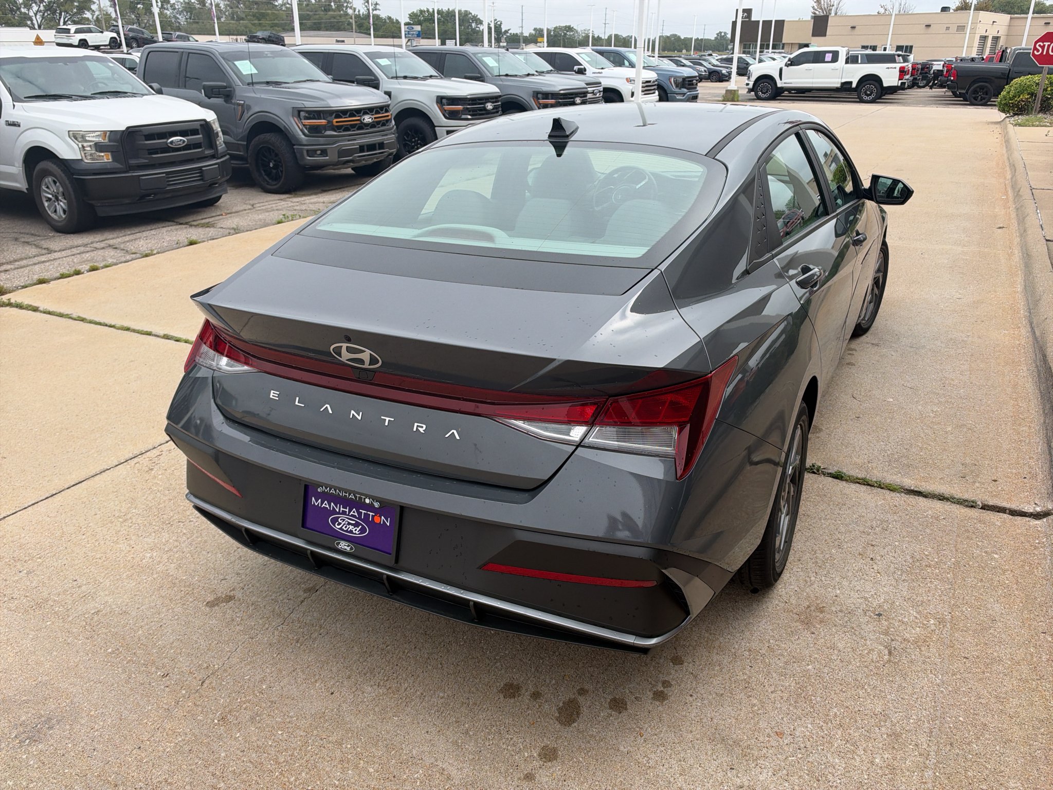 Used 2024 Ecotronic Gray Hyundai SEL image 6