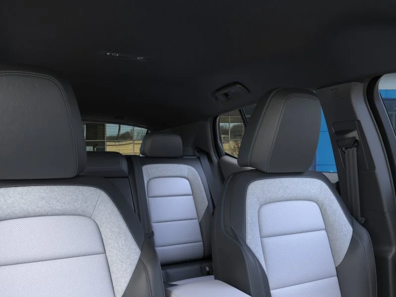 New 2026 Summit White Chevrolet LT2 w/PDE image 25
