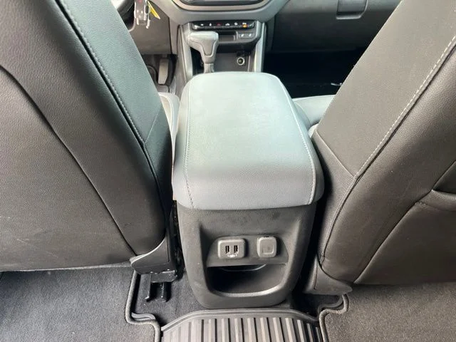 Used 2019 Red Chevrolet Z71 image 13