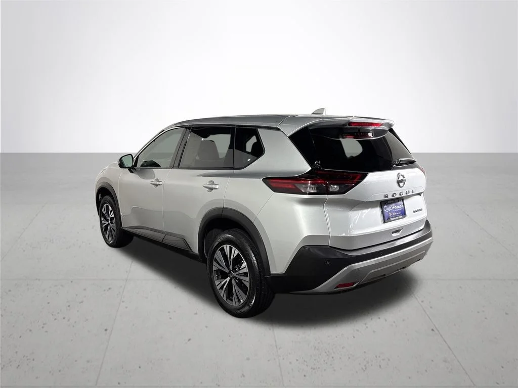 Used 2021 Silver Nissan SV image 8