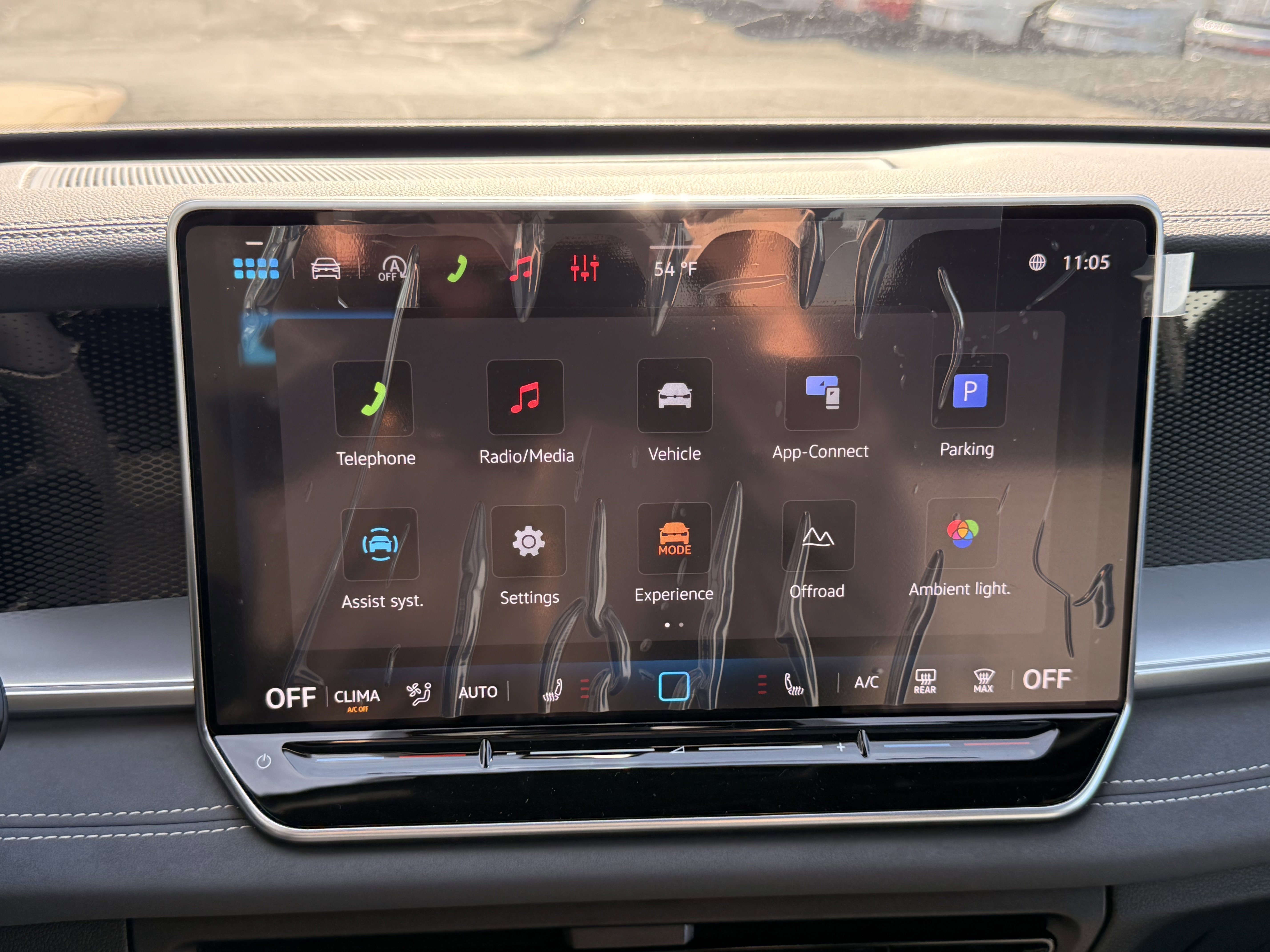 New 2026 Opal White W/Deep Black Roof Volkswagen SE R-Line Black image 18