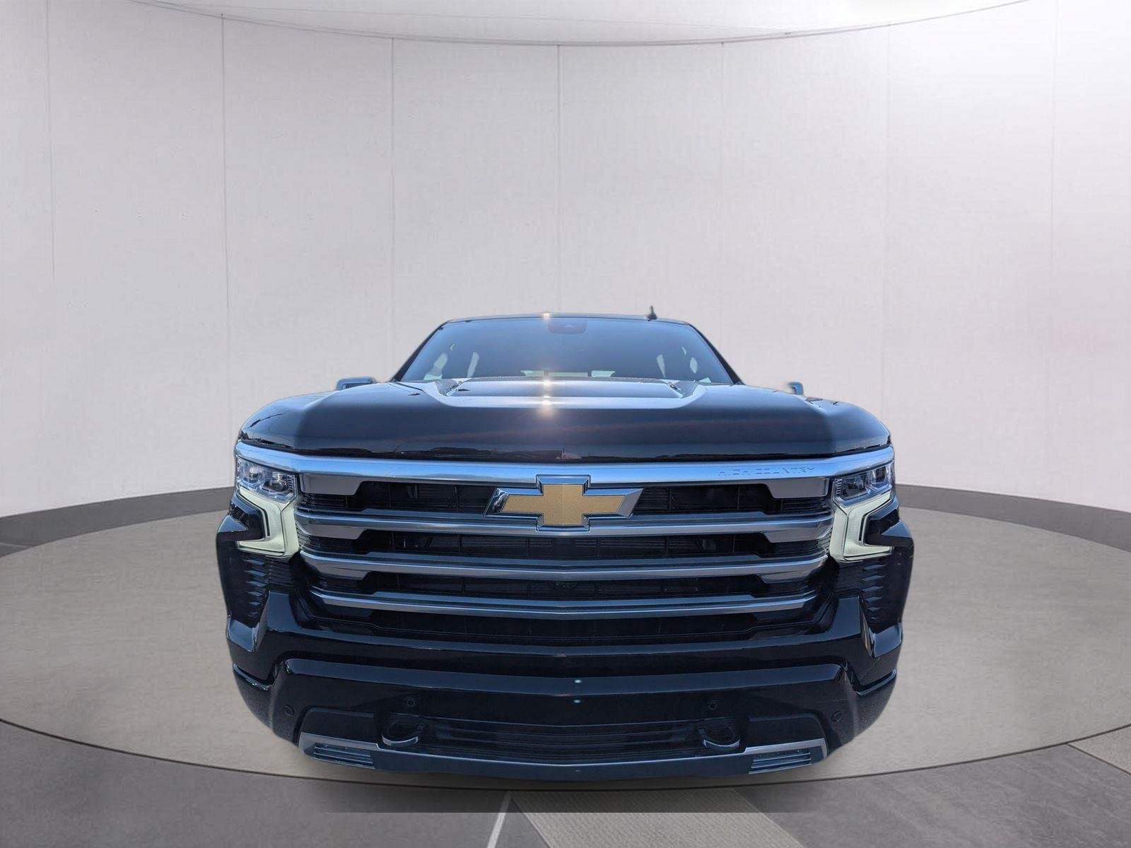 New 2026 Black Chevrolet High Country image 8