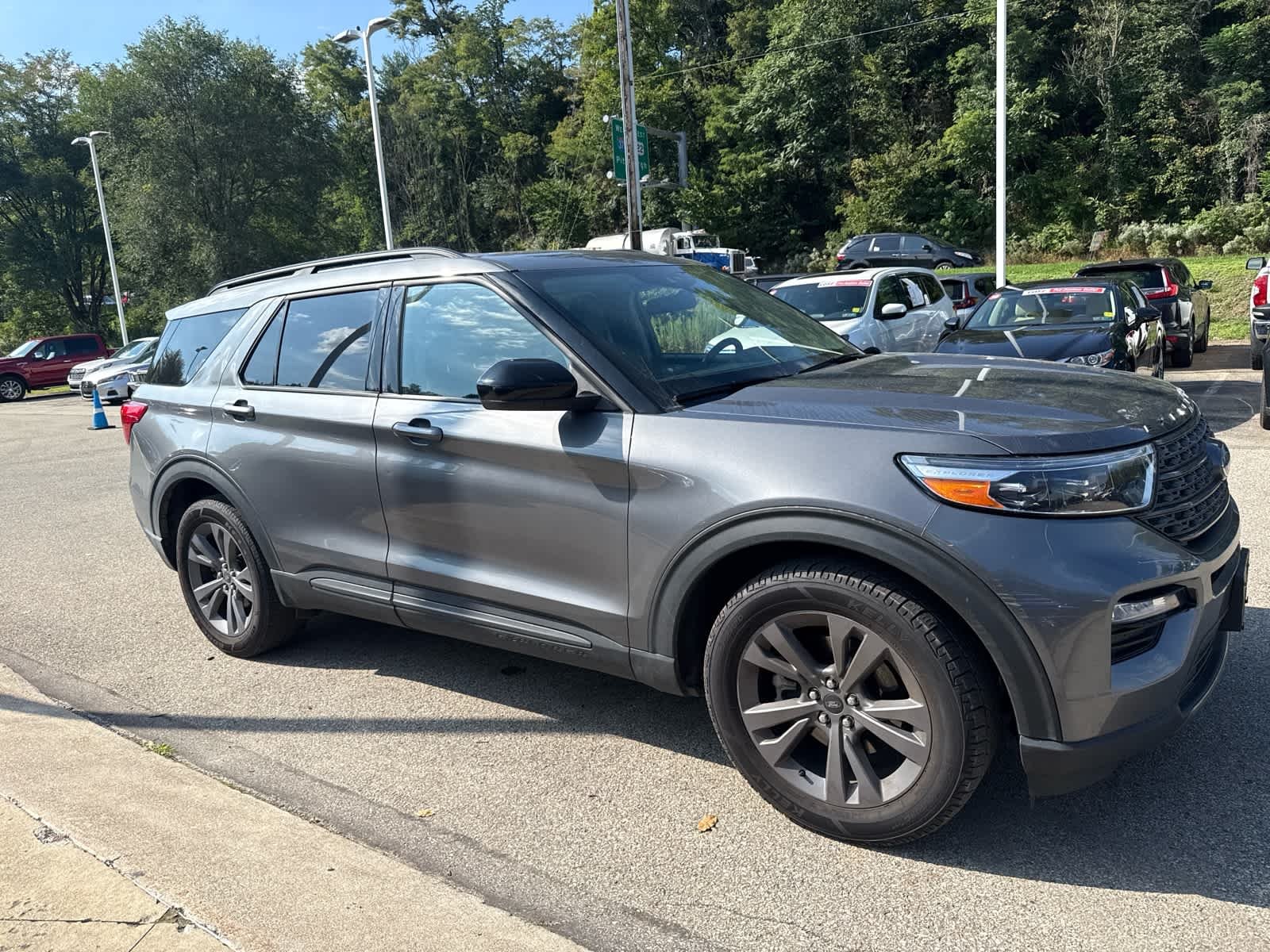 Used 2022 Gry/grey Ford XLT image 4