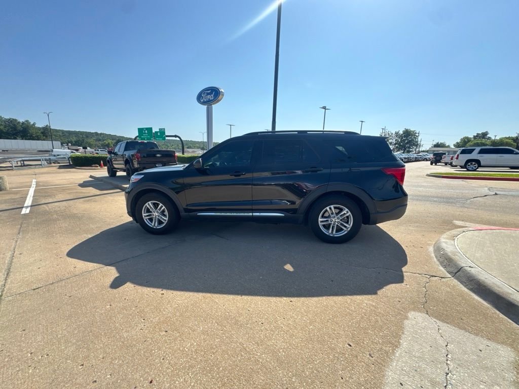 Used 2023 Agate Black Metallic Ford XLT image 7