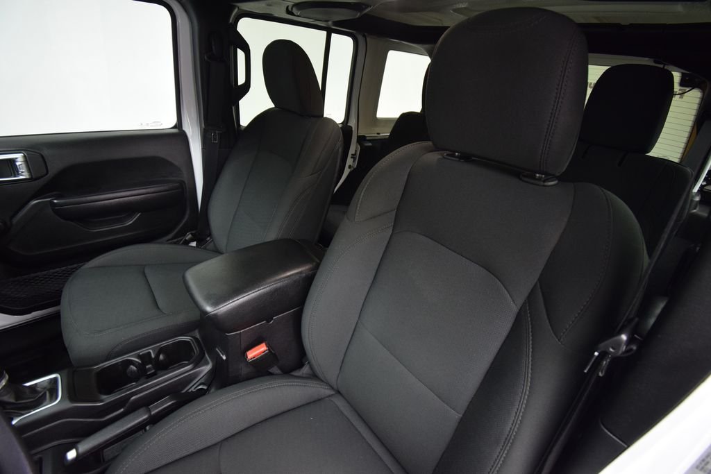 Used 2021 Bright White Clearcoat Jeep Unlimited Sport image 17