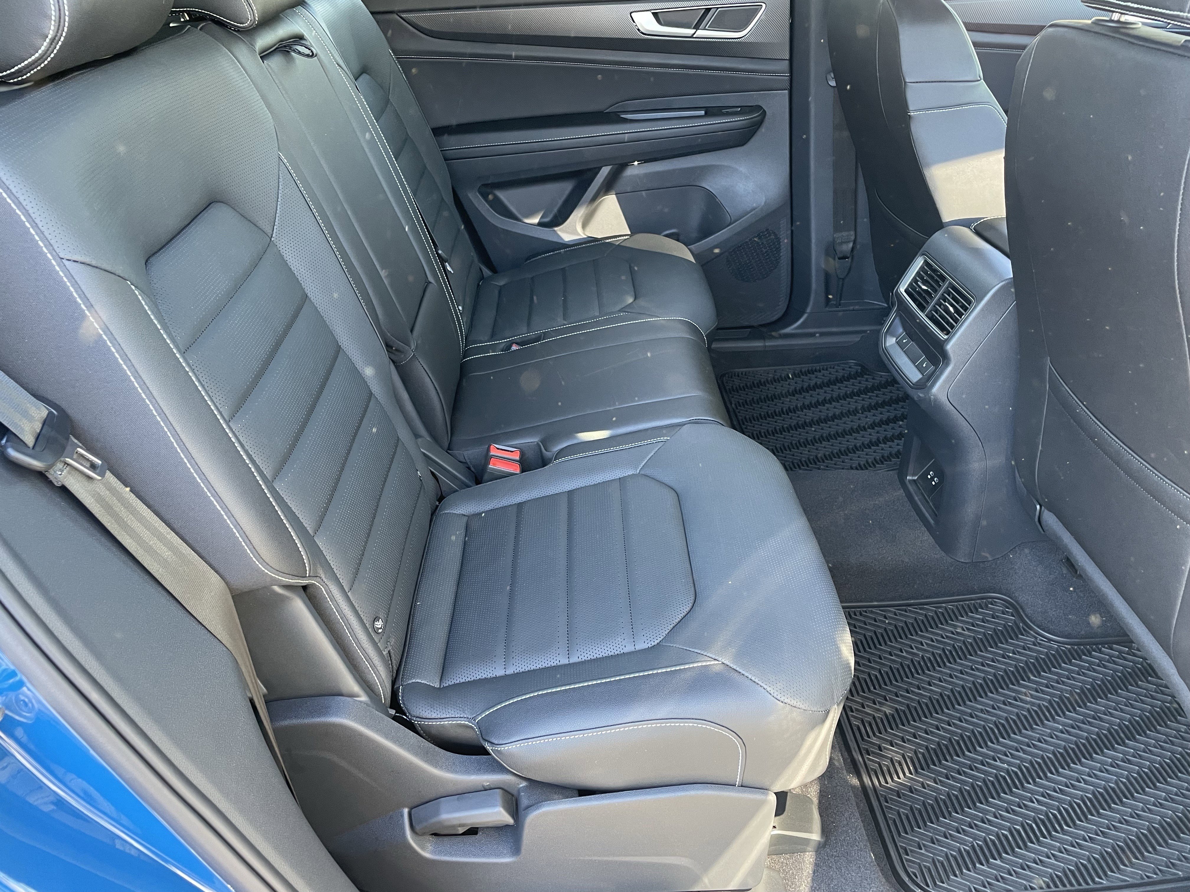 New 2026 Mountain Lake Blue Metallic Volkswagen 2.0T SEL R-Line Black image 9