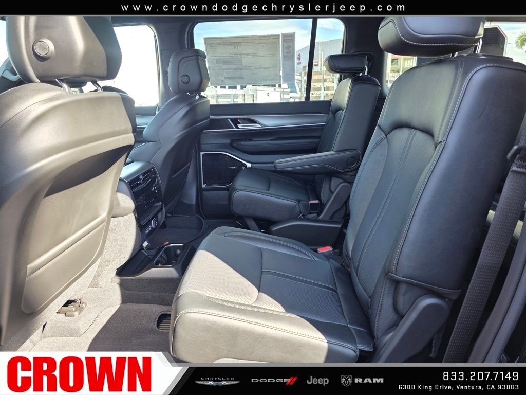 New 2026 High Gloss Black Exterior Paint Jeep Limited Altitude image 18