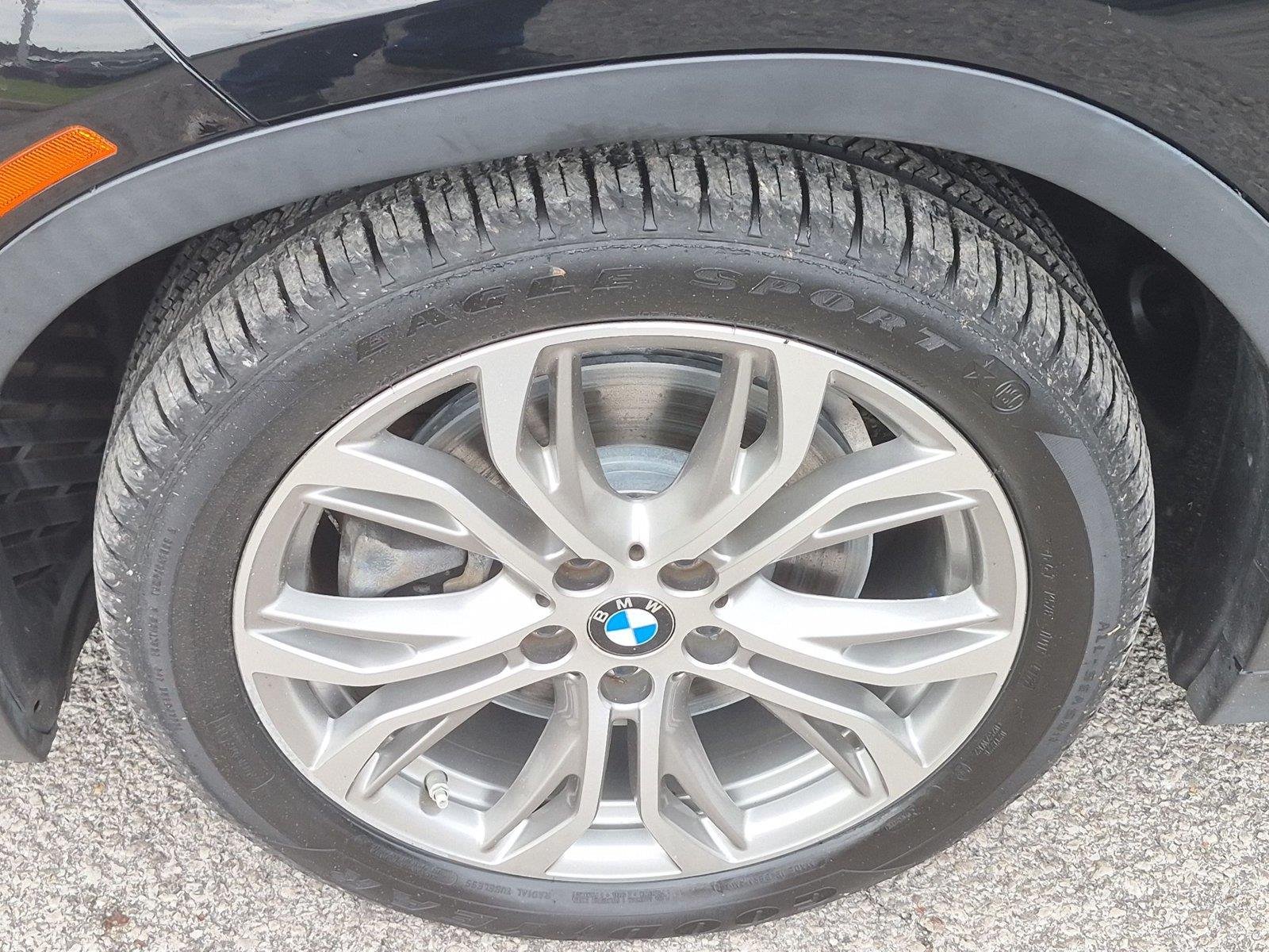 Used 2020 Jet Black BMW xDrive28i image 10