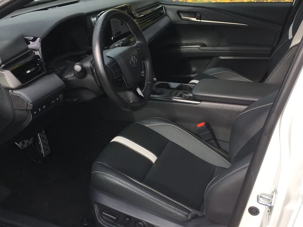 Certified Used 2025 White Toyota SE image 21