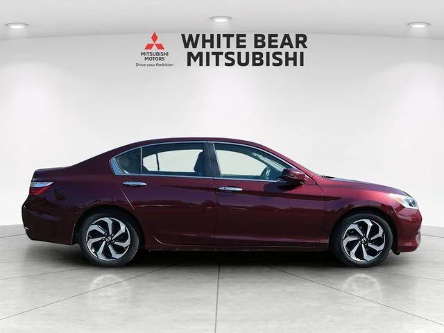 Used 2016 Basque Red Pearl II Honda EX-L image 6