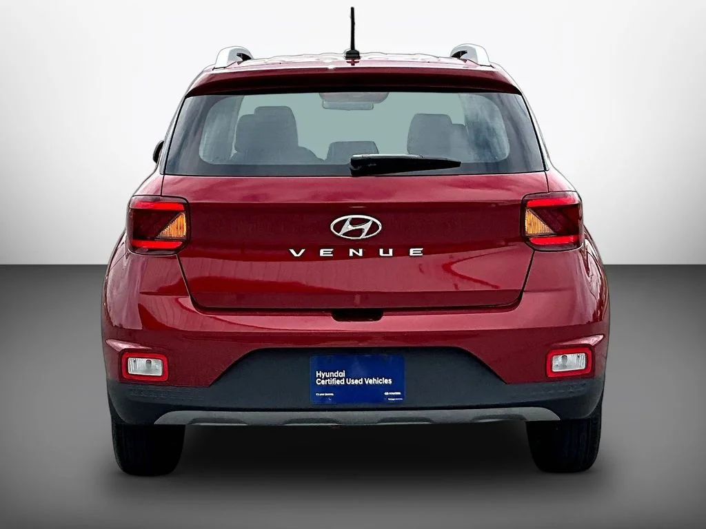 Used 2023 Red Hyundai Limited image 5