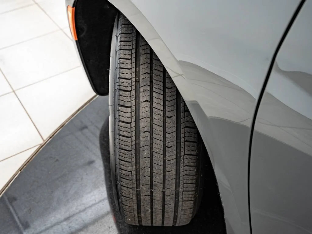 Used 2022 Ceramic Gray Clearcoat Chrysler Touring L image 45