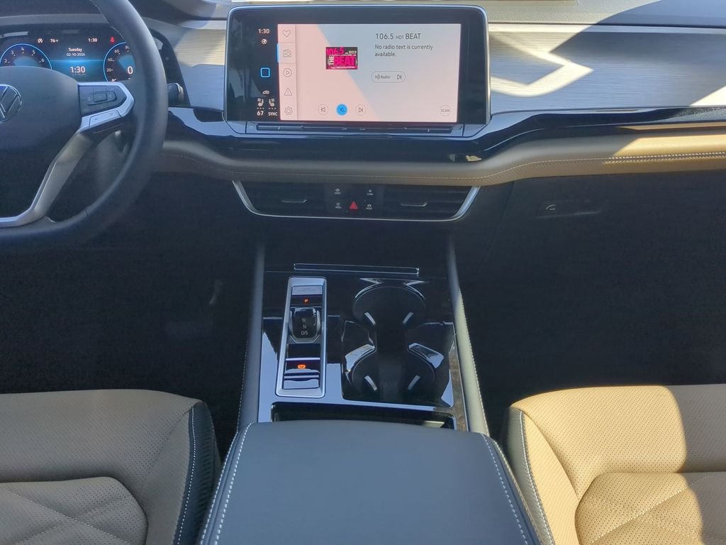 New 2026 White/off-white Volkswagen 2.0T SE w/Technology image 16