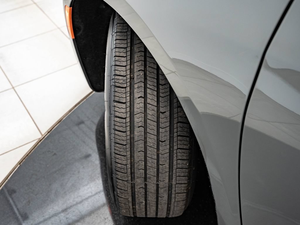 Used 2022 Ceramic Gray Clearcoat Chrysler Touring L image 45