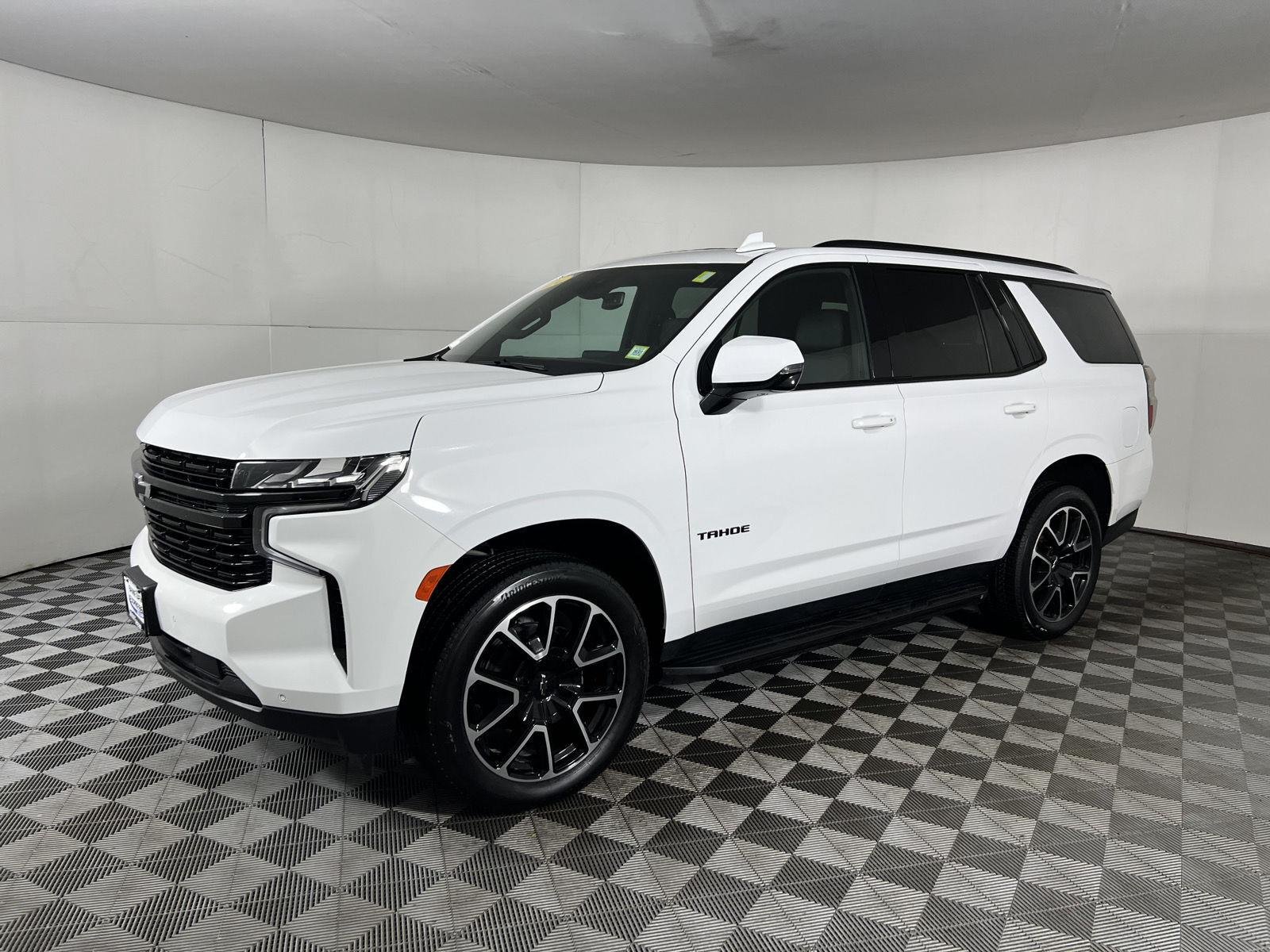 Used 2024 Summit White Chevrolet RST image 22