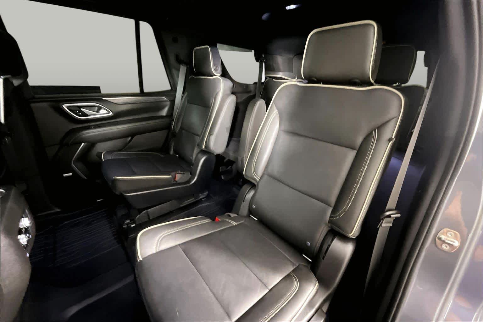 Used 2022 Satin Steel Metallic GMC SLT image 18