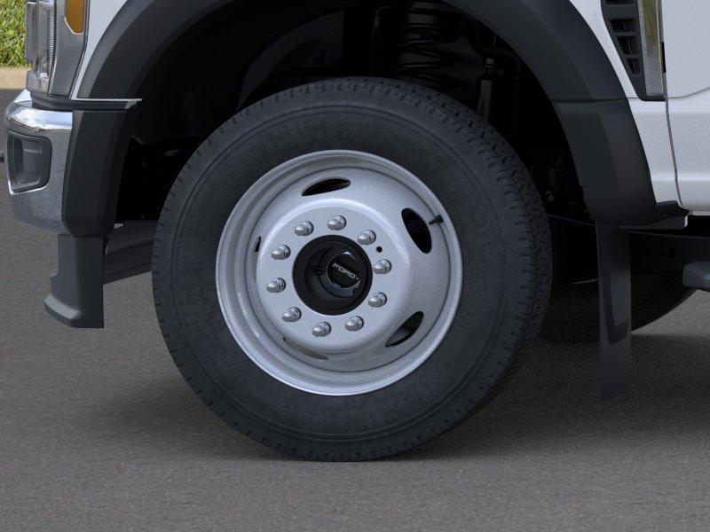 2025 Ford F-450 Super Duty Chassis Cab XL - Photo 41