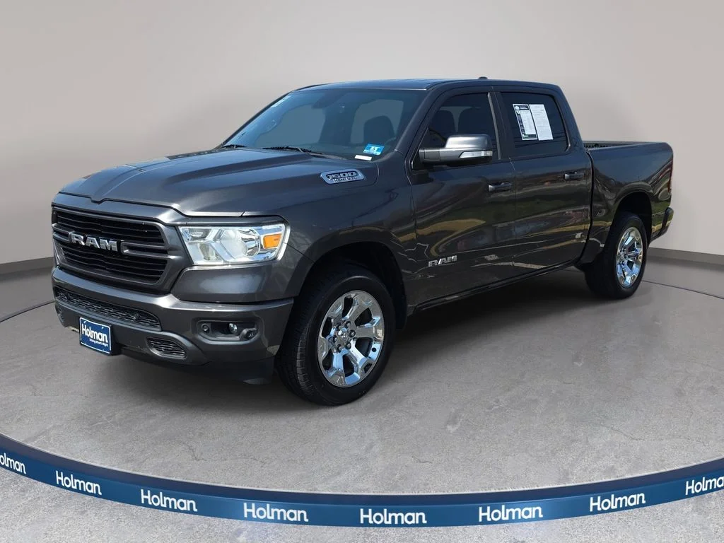 2020 RAM 1500 Big Horn/Lone Star 4x4 Crew Cab 5'7's photo