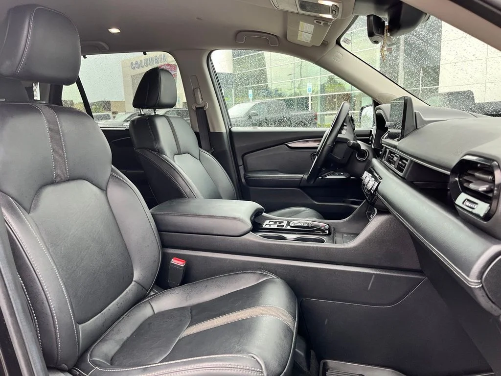 Used 2025 Black Honda EX-L image 7