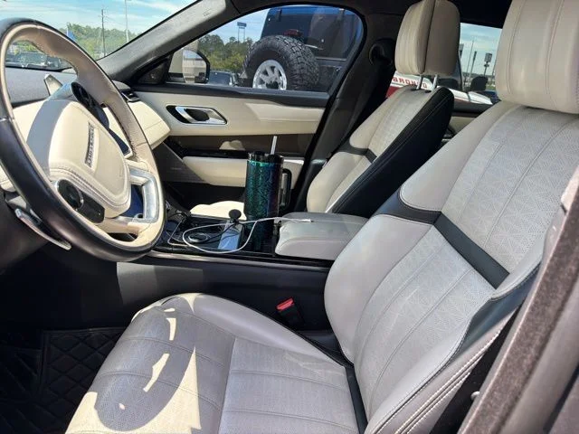 Used 2018 Gray Land Rover HSE R-Dynamic image 9
