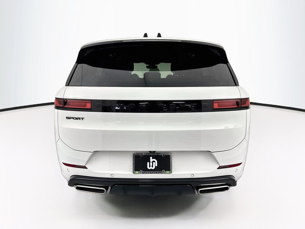 Used 2025 White Land Rover Dynamic SE image 6
