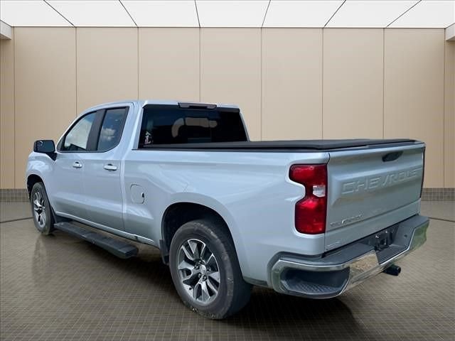 Used 2020 Silver Chevrolet LT image 13