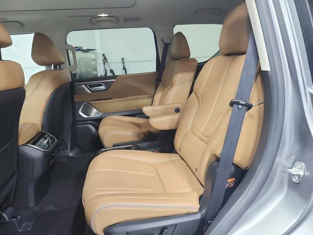 Used 2025  INFINITI SENSORY image 34