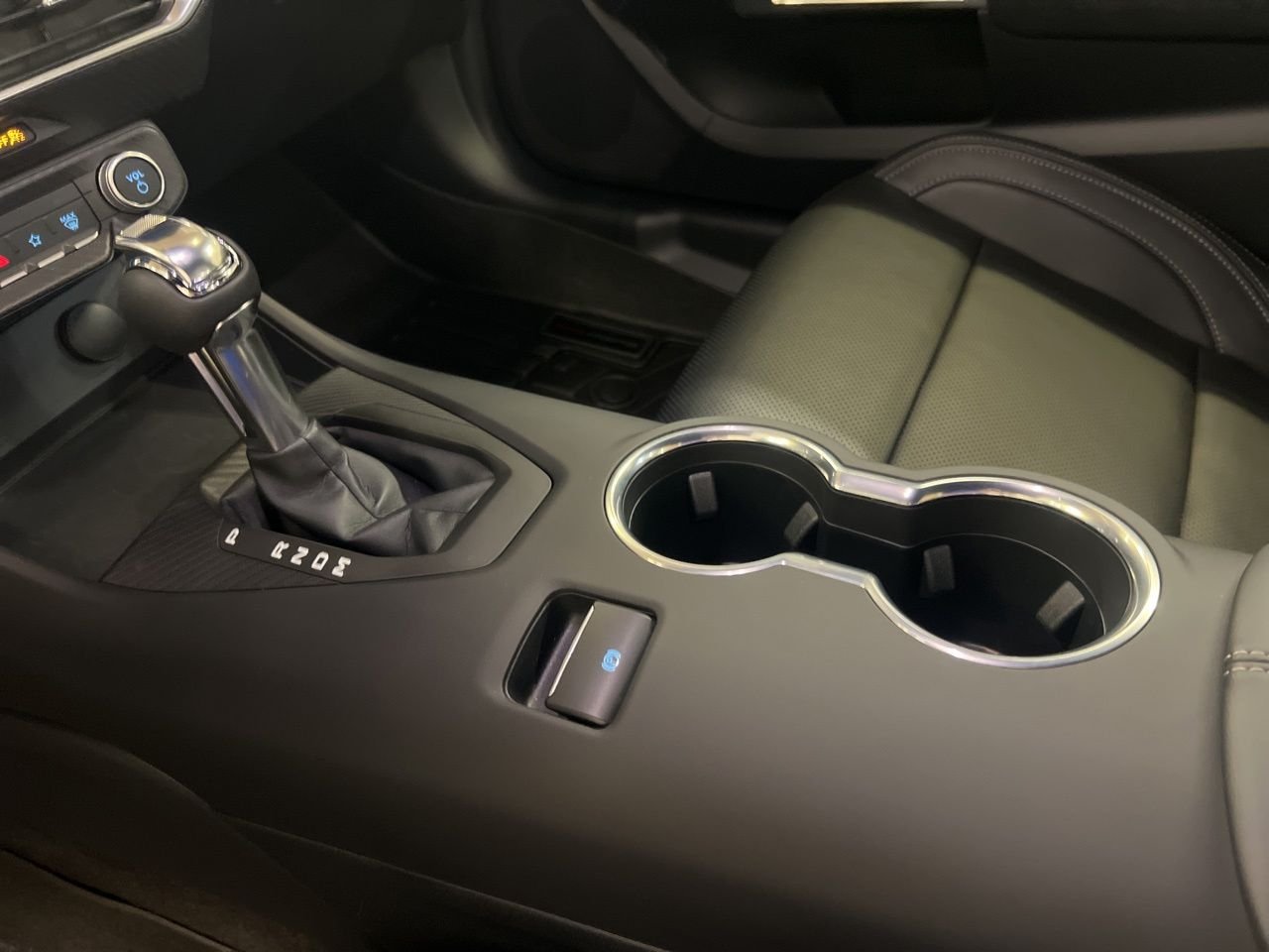 Used 2025 Gray Ford GT Premium image 21