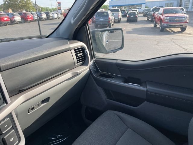 Used 2024 Gray Ford XLT image 27