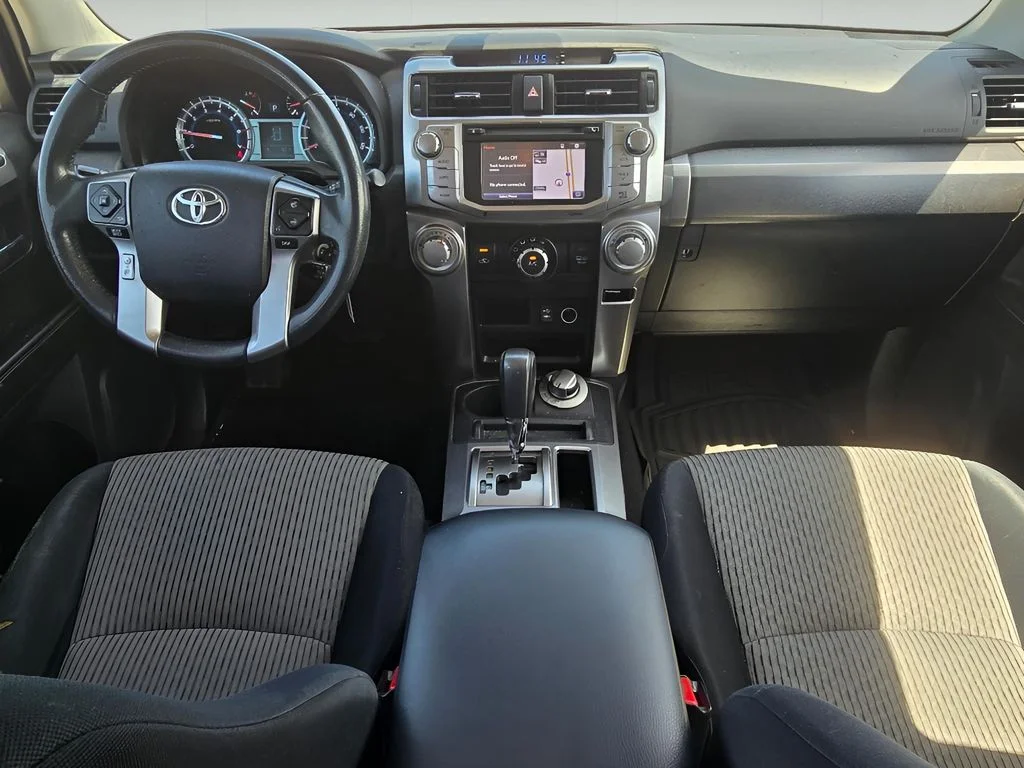Used 2014 Super White Toyota SR5 image 15