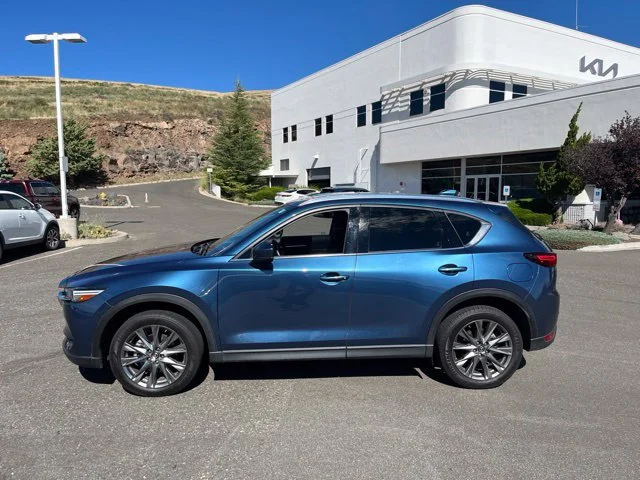 Used 2020 Eternal Blue Mica Mazda Signature image 12